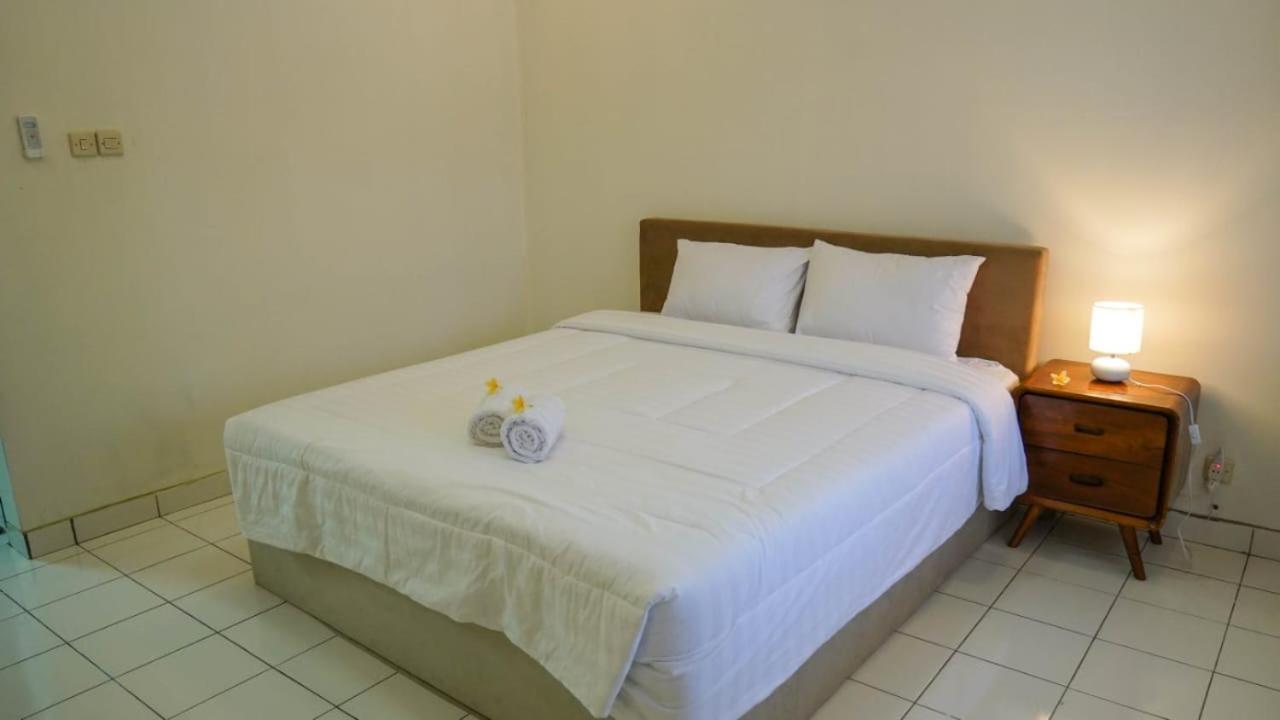 Hotel Pondok Putri Batukaras Exterior photo